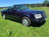 Mercedes-Benz 220 - Mercedes-Benz 220: Cabrio