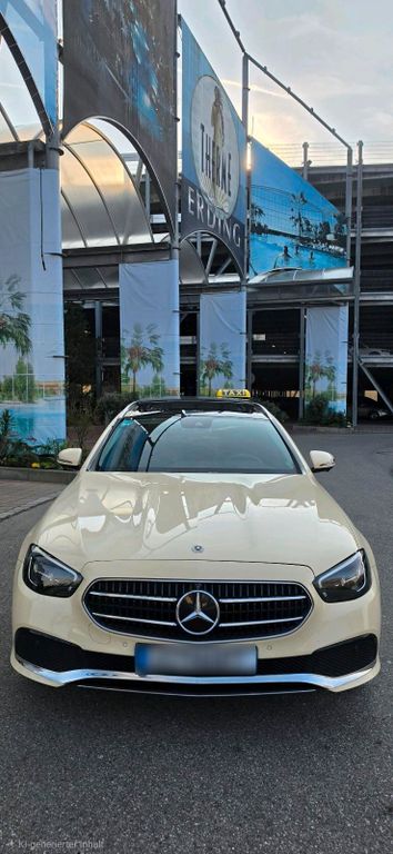 Image of Mercedes-Benz E 220
