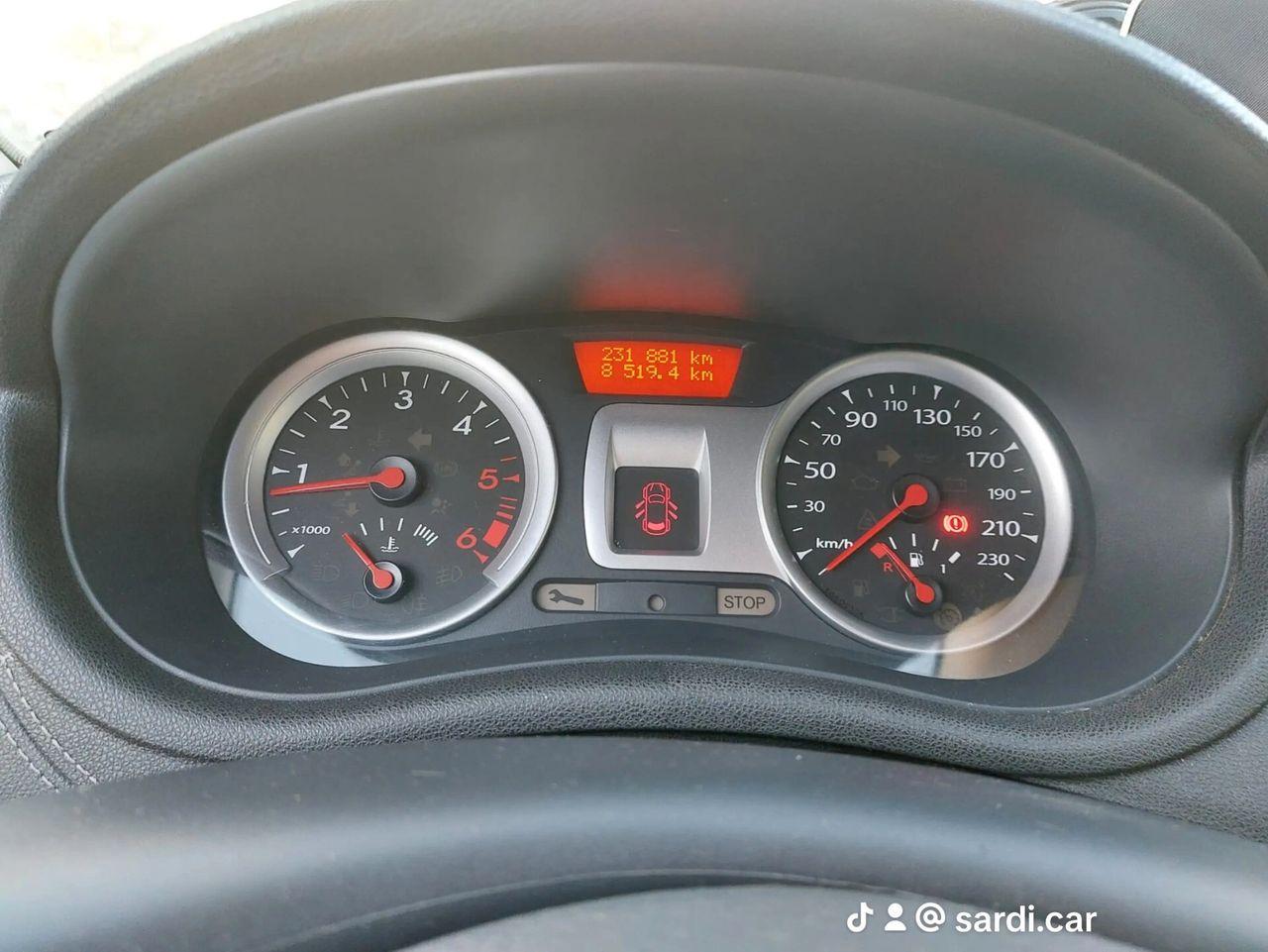 Renault Clio 2011 — photo 10