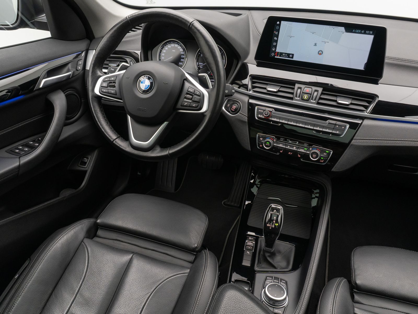 Fahrzeugabbildung BMW X1 sD20d Sport Line ACC Kamera DAB HUD Panorama