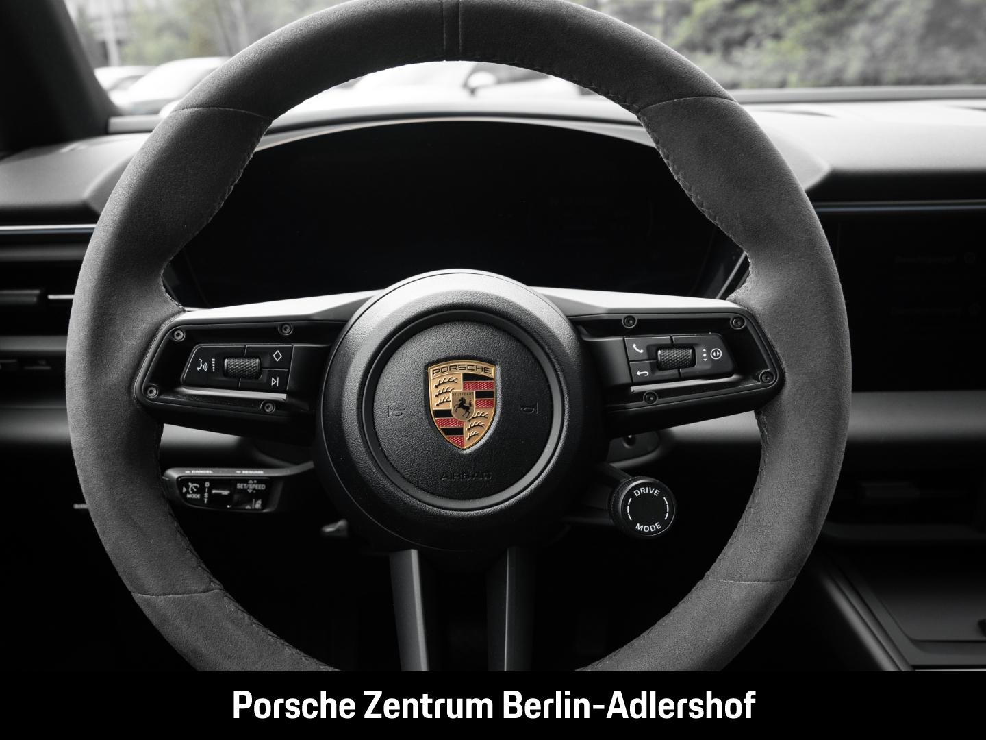 Porsche Macan 4 Surround-View Luftfederung PASM 1.Hand