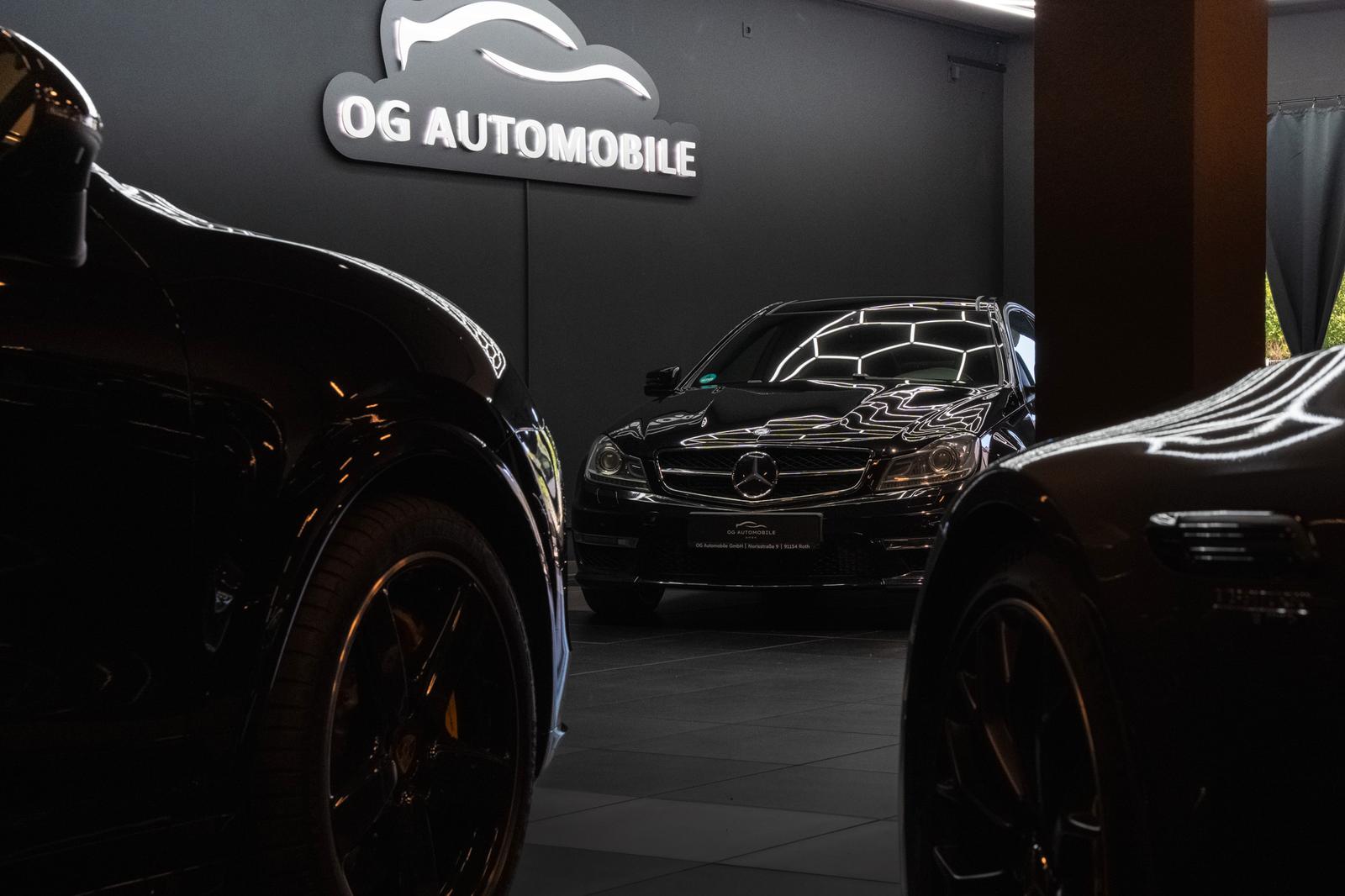 showroom-image-bottom