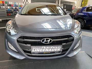 Hyundai i30 1.6 GDi blue