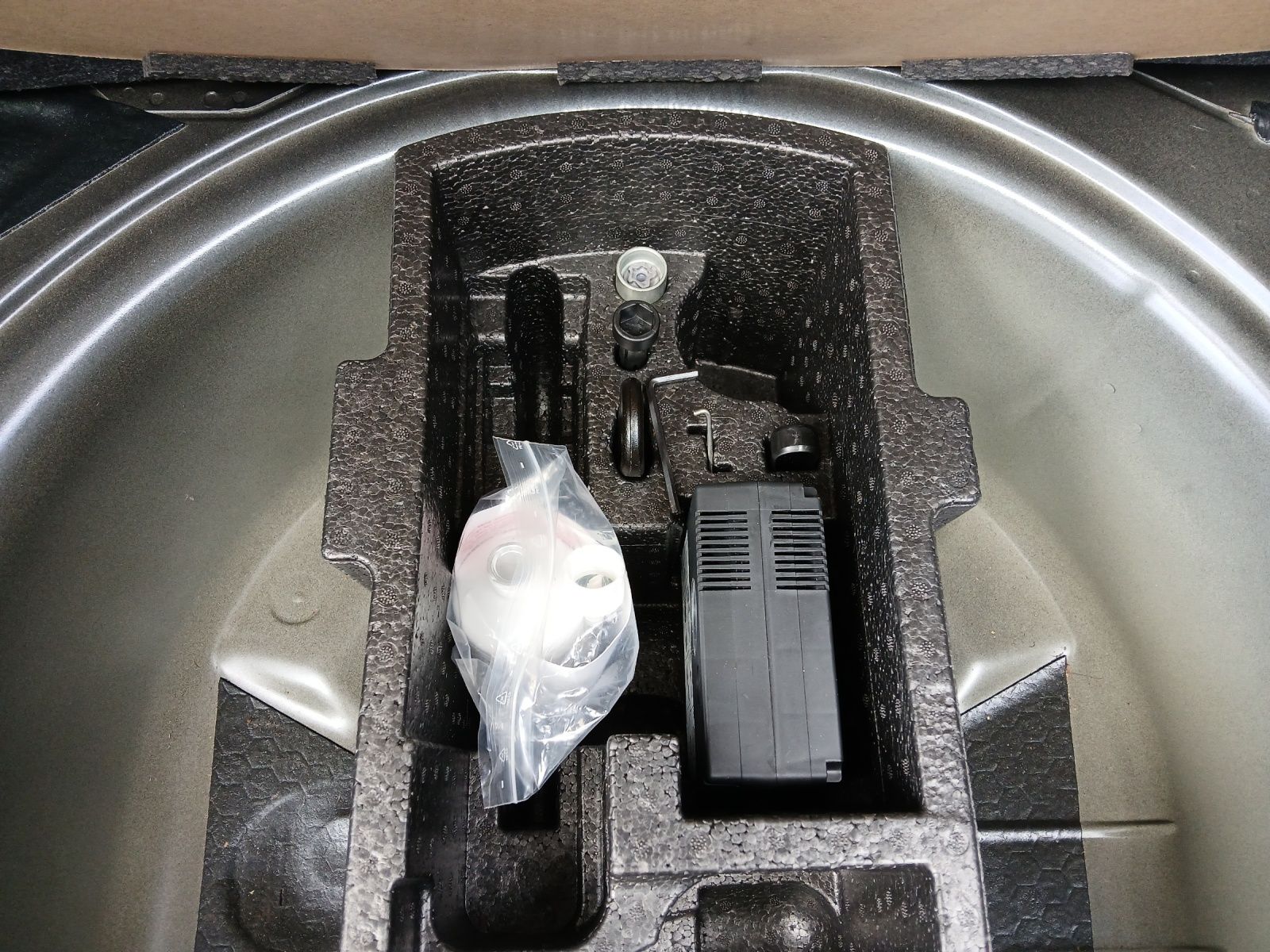 Fahrzeugabbildung SKODA Fabia TSI Drive-125 Climatronic GRA PDC SH LM