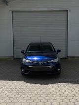 Toyota Avensis Touring Sports Edition-S TAMPOMAT LANE-A - Toyota Avensis mit Diesel-Antrieb: Kombi