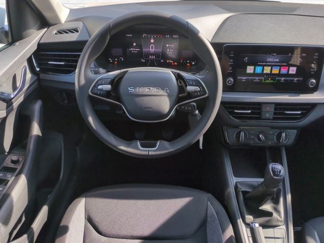 Fahrzeugabbildung SKODA Scala 1.0 TSI Essence KLIMA LED ALU SHZ
