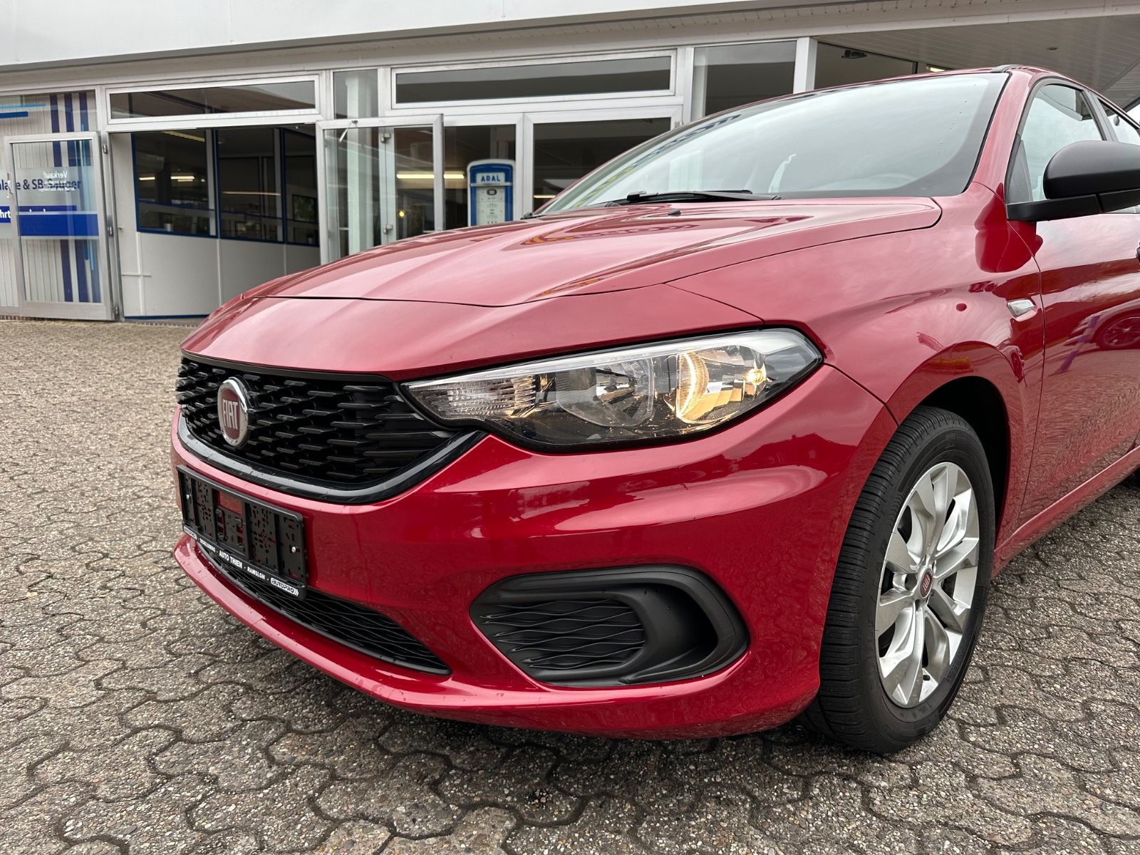 Fahrzeugabbildung Fiat Tipo 1.4 Kombi Sitzheizung/Klima/LM-Felgen 16"