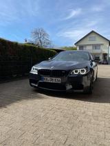 BMW M5 Competition  - graue BMW M5