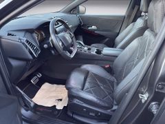 Fahrzeugabbildung DS Automobiles DS 7 Crossback E-Tense 300 4x4 Perform. Line +