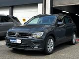 Volkswagen Tiguan BMT/Start-Stopp Panorama/ PDC/ 1. Hand/ - Volkswagen Tiguan mit Diesel-Antrieb: Grau