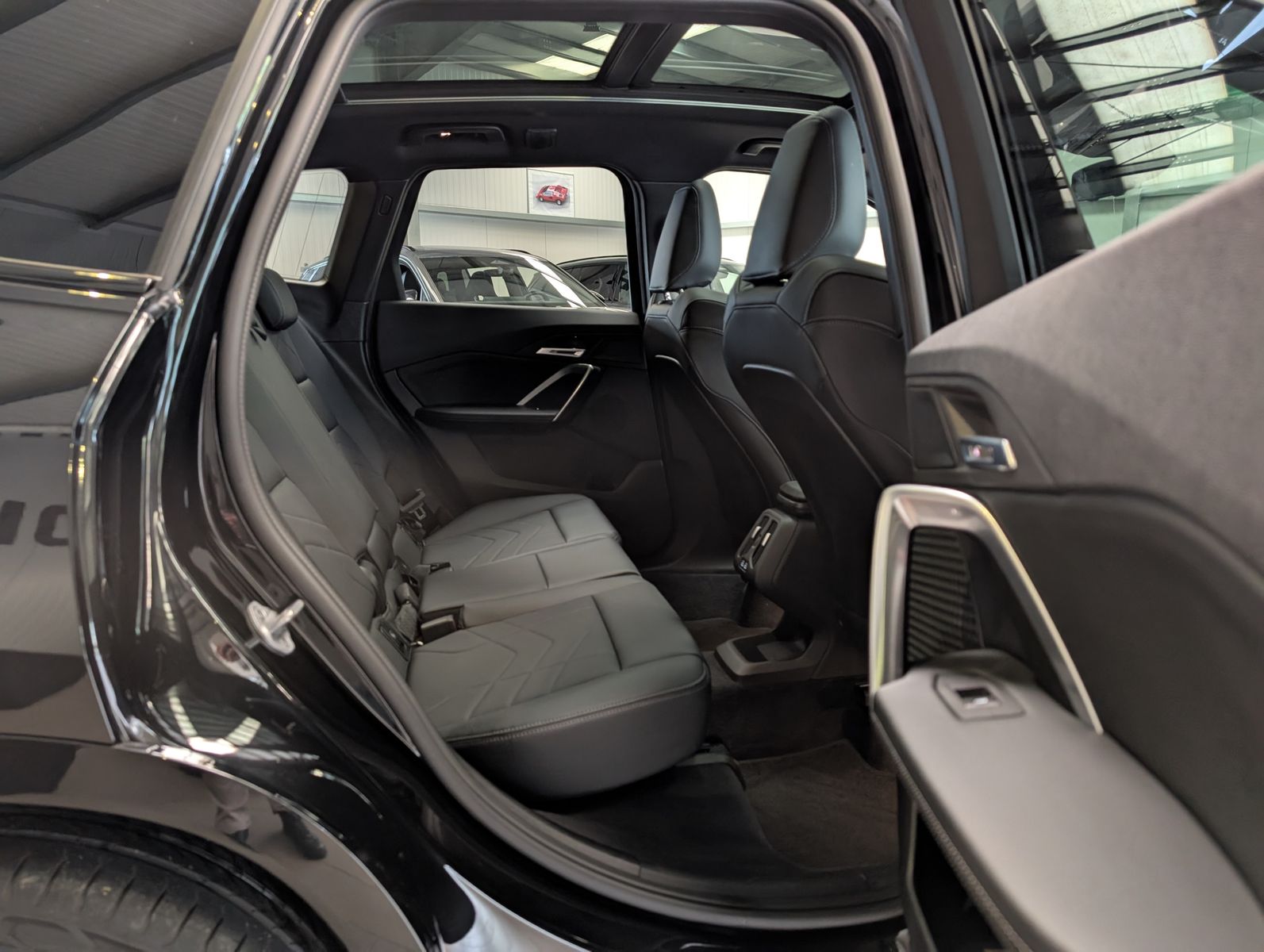 Fahrzeugabbildung BMW X1 18 d M-Sport Pano Premium-Travel-Paket AHK