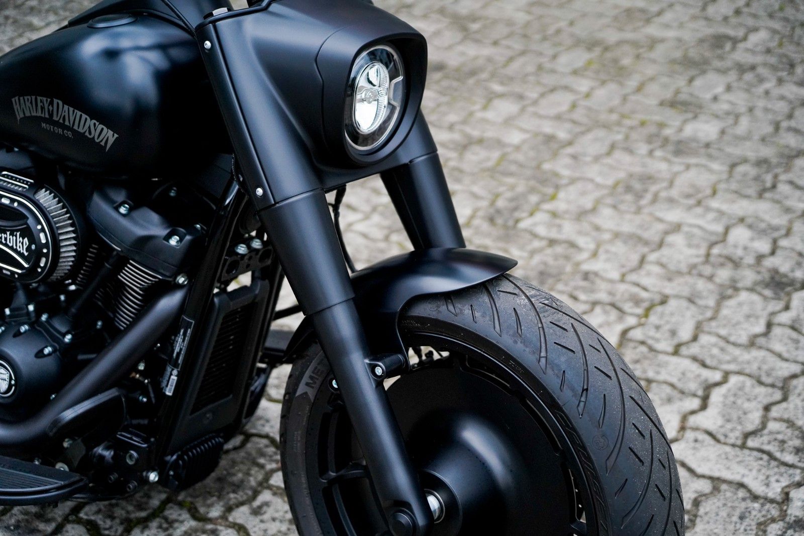 Fahrzeugabbildung Harley-Davidson FLFBS Fat Boy 114 cui - All Black - Jekill - 260