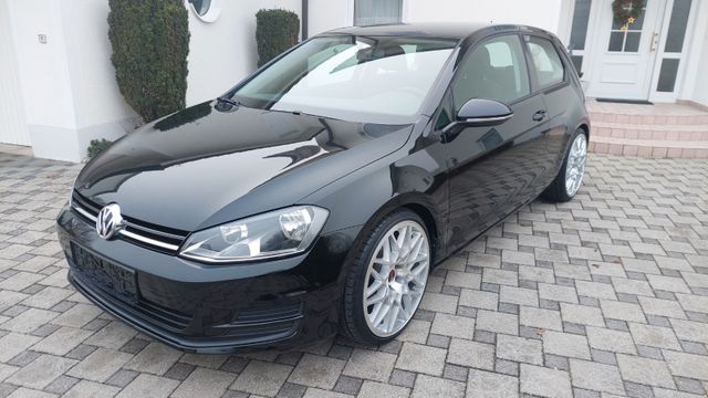 Volkswagen Golf VII Lim. Trendline BMT