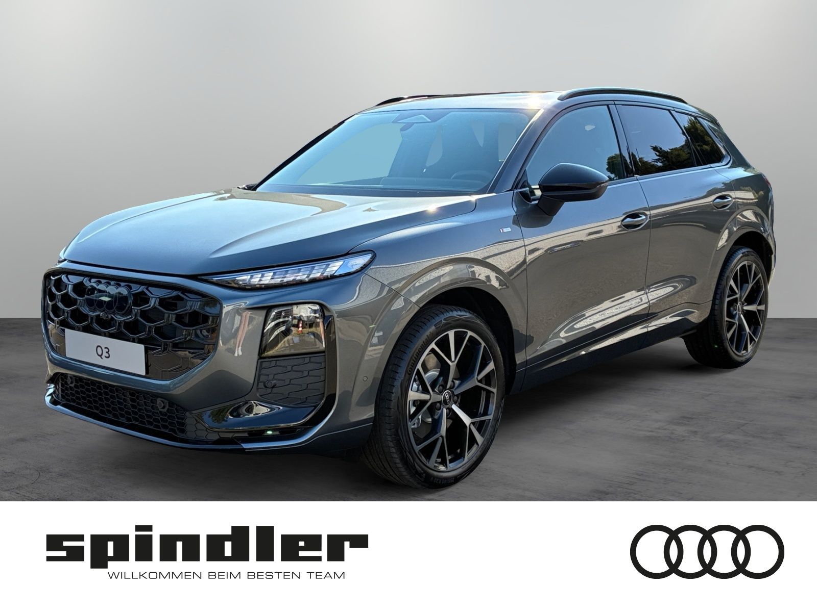 Audi Q3 SUV TFSI quattro S-tronic | Pano,AHK,Tech+