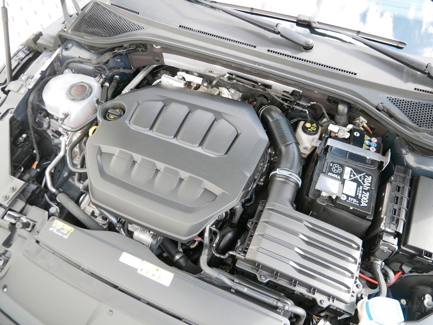 Fahrzeugabbildung Volkswagen Arteon SB 2.0 Elegance NEU60T AHK Kamera DSG SHZ
