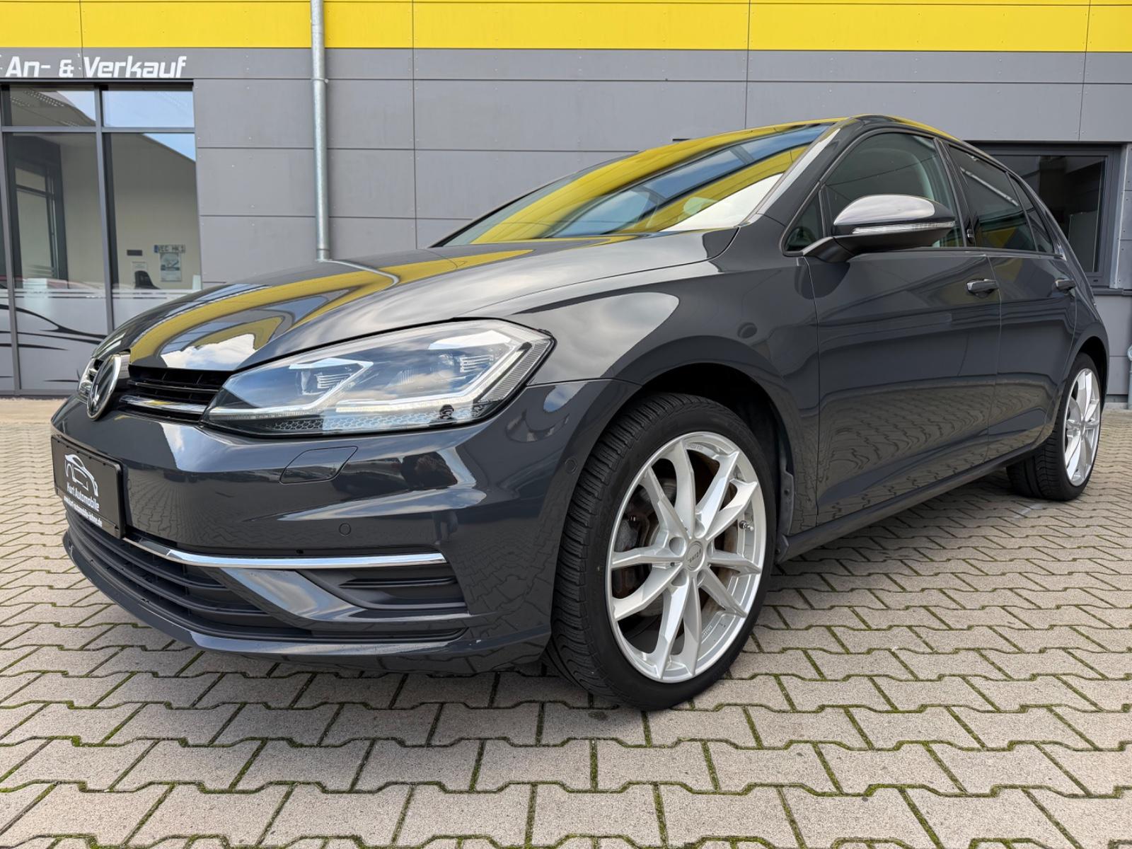 Volkswagen Golf VII Lim. Sound/ACC/AUTOMATIK/SHZ/NAVI/