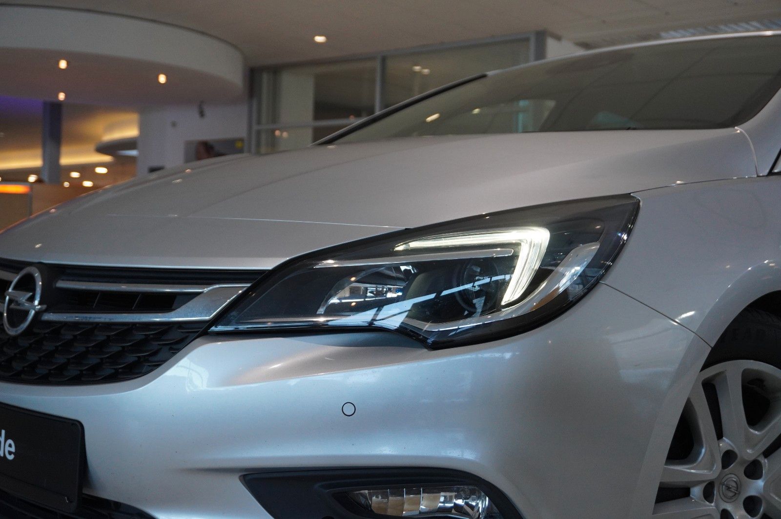 Fahrzeugabbildung Opel Astra K Lim. 1.4T INNOV. NAVI/LED/KAMERA/TEMP.