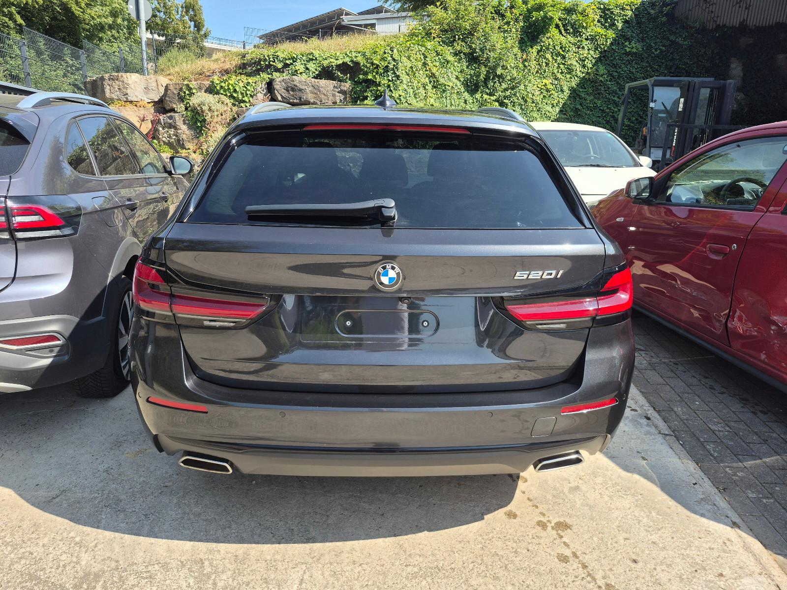 BMW 520 5 Touring 520 i +LEDER+PANORAMA+LED+NAVI