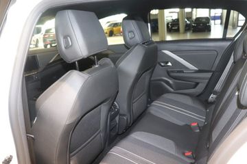 Fotografie des Opel Astra 1.2 Turbo Automatik GS Tech-Paket Navi