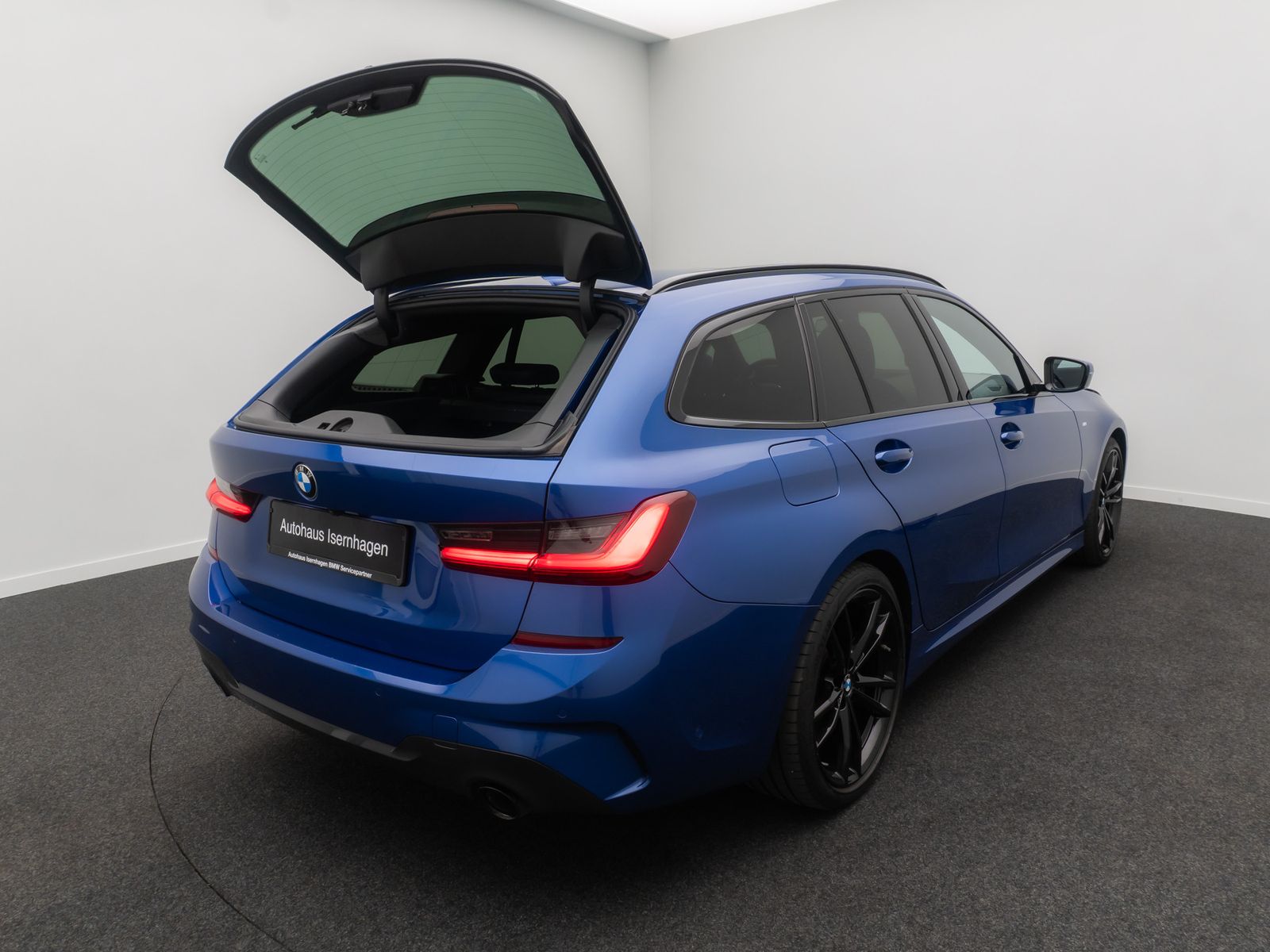 Fahrzeugabbildung BMW 320d M Sport Kamera DAB Panorama H/K 19Zoll