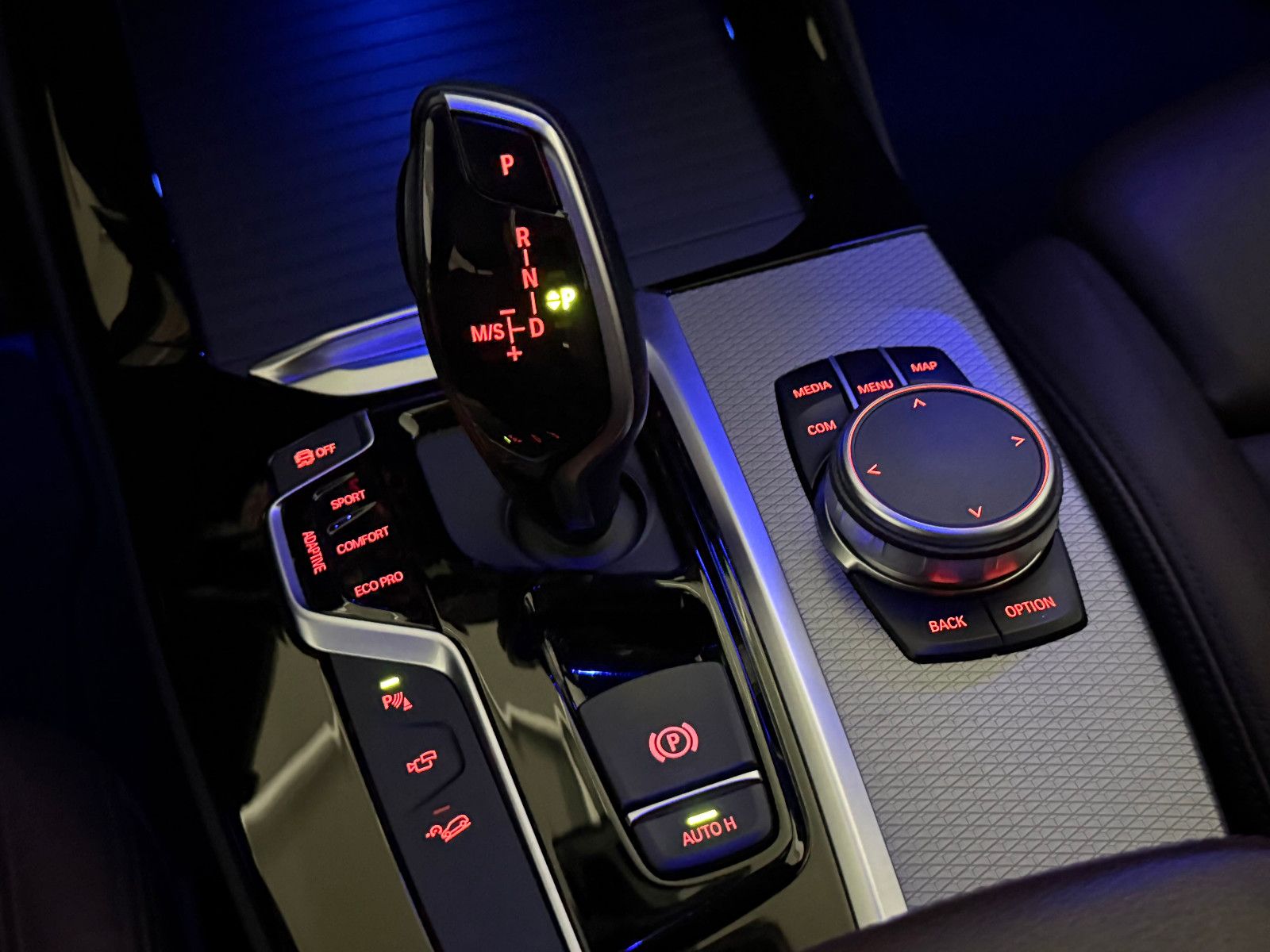 Fahrzeugabbildung BMW X3 xDrive 30 d M SPORT/H&K/LED/360*/ACC/HuD/AHK