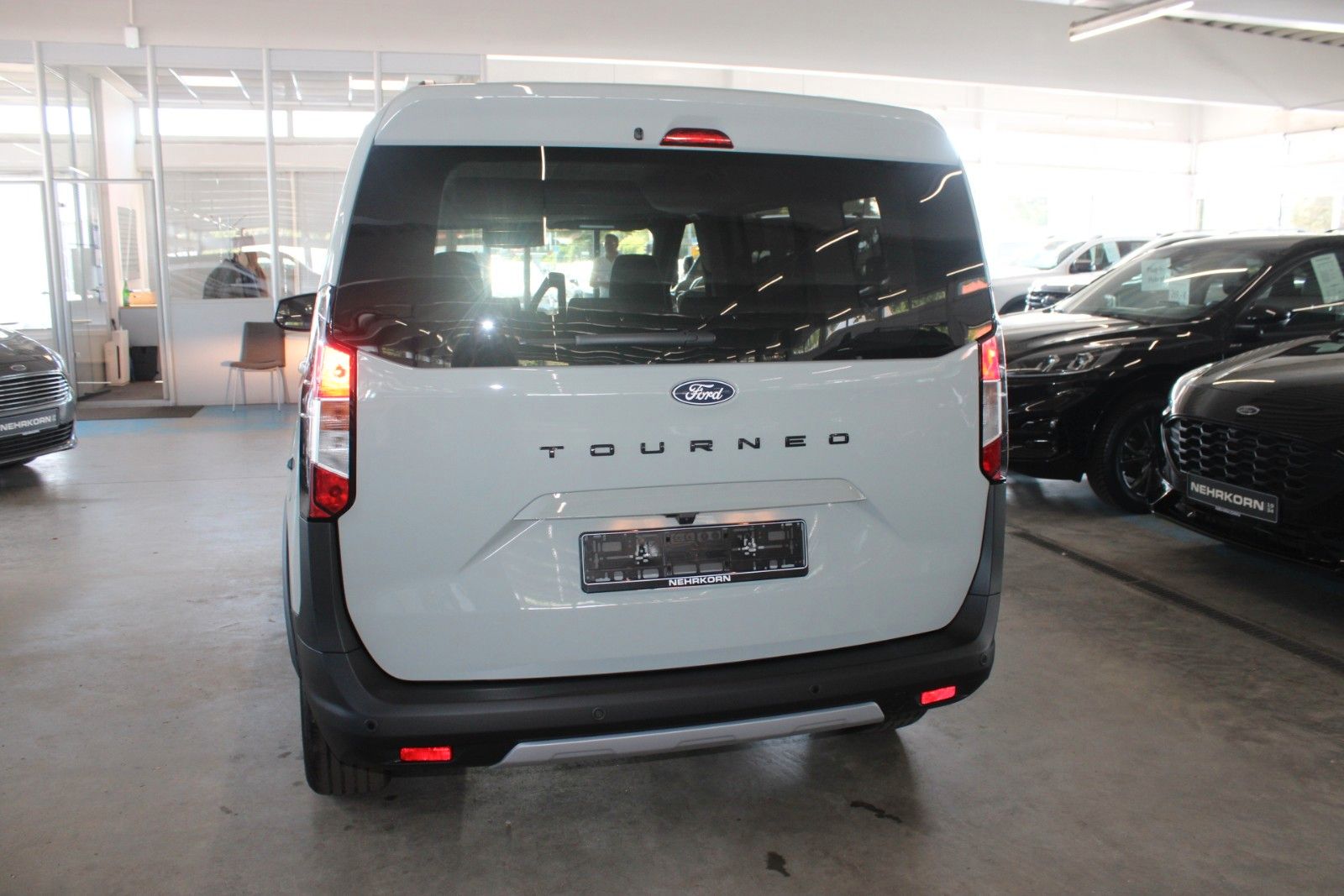 Fahrzeugabbildung Ford Tourneo Courier ACTIVE Winter + FahrerAssistPak3
