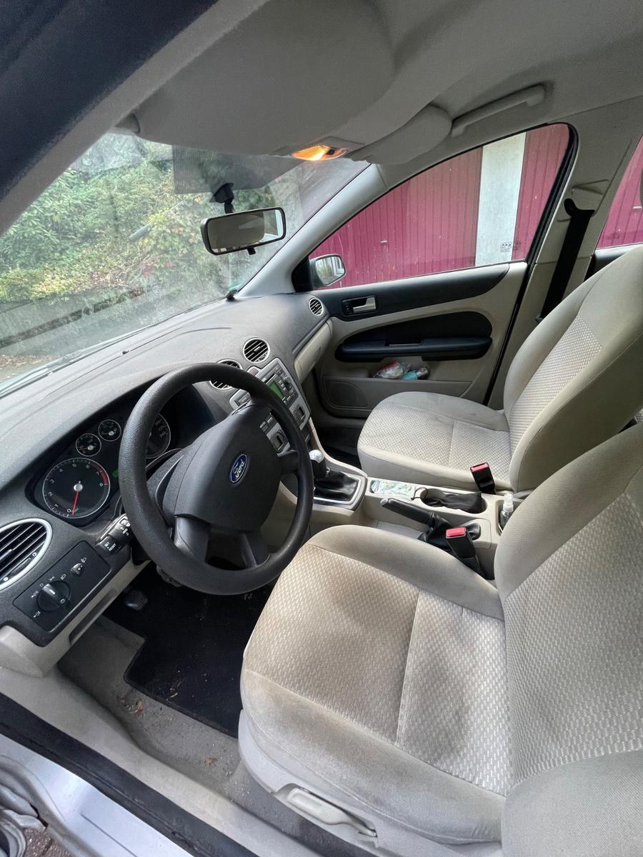 Ford Focus 2005 — photo 6