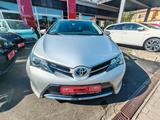 Toyota Auris Hybrid Life+ - Toyota Auris Life