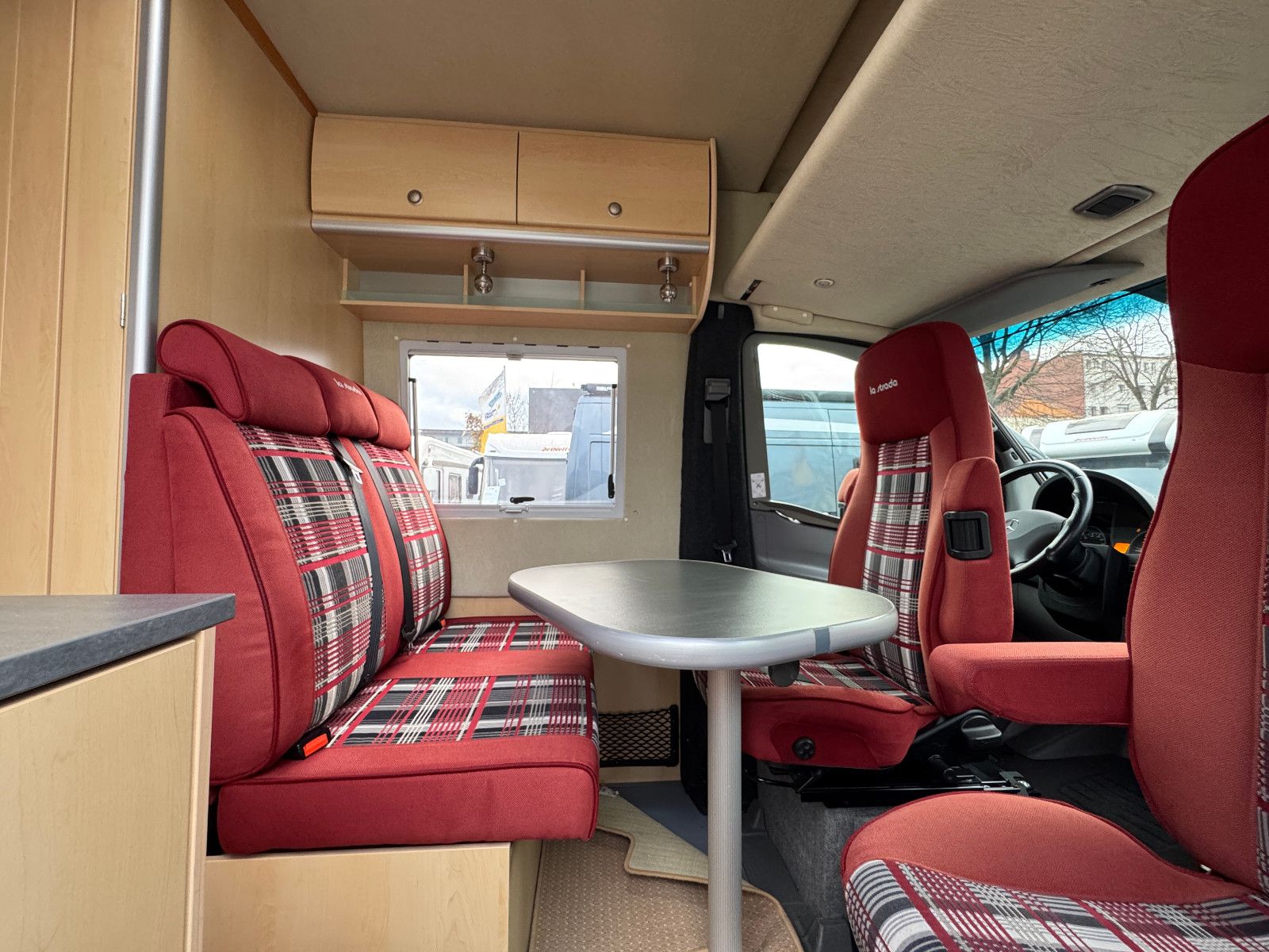 Fahrzeugabbildung La Strada REGENT S MERCEDES SPRINTER 7G-TRONIC SOLAR 1HAND