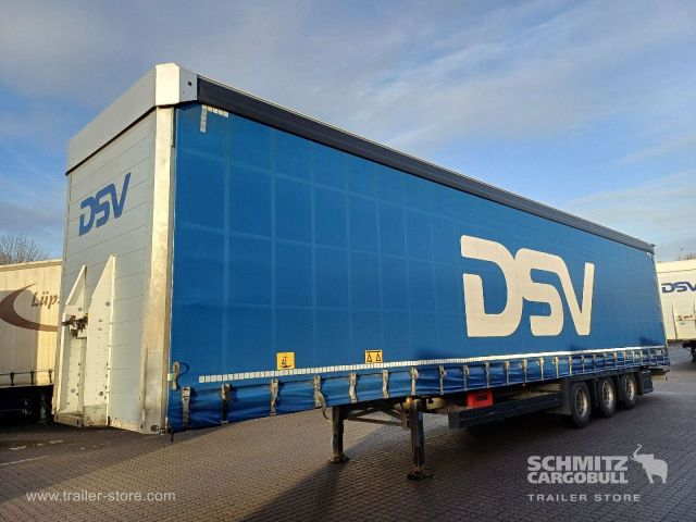 Schmitz Cargobull Curtainsider Mega Getränke