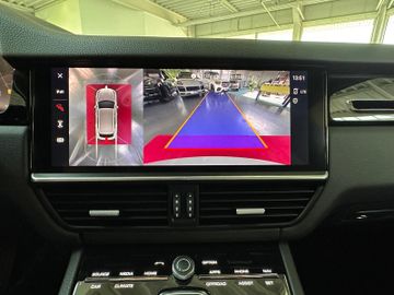 Porsche Cayenne - 11