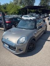 MINI Mini 1.5 Cooper D Hype Cabrio - mit Diesel-Antrieb: Beige, Cabrio
