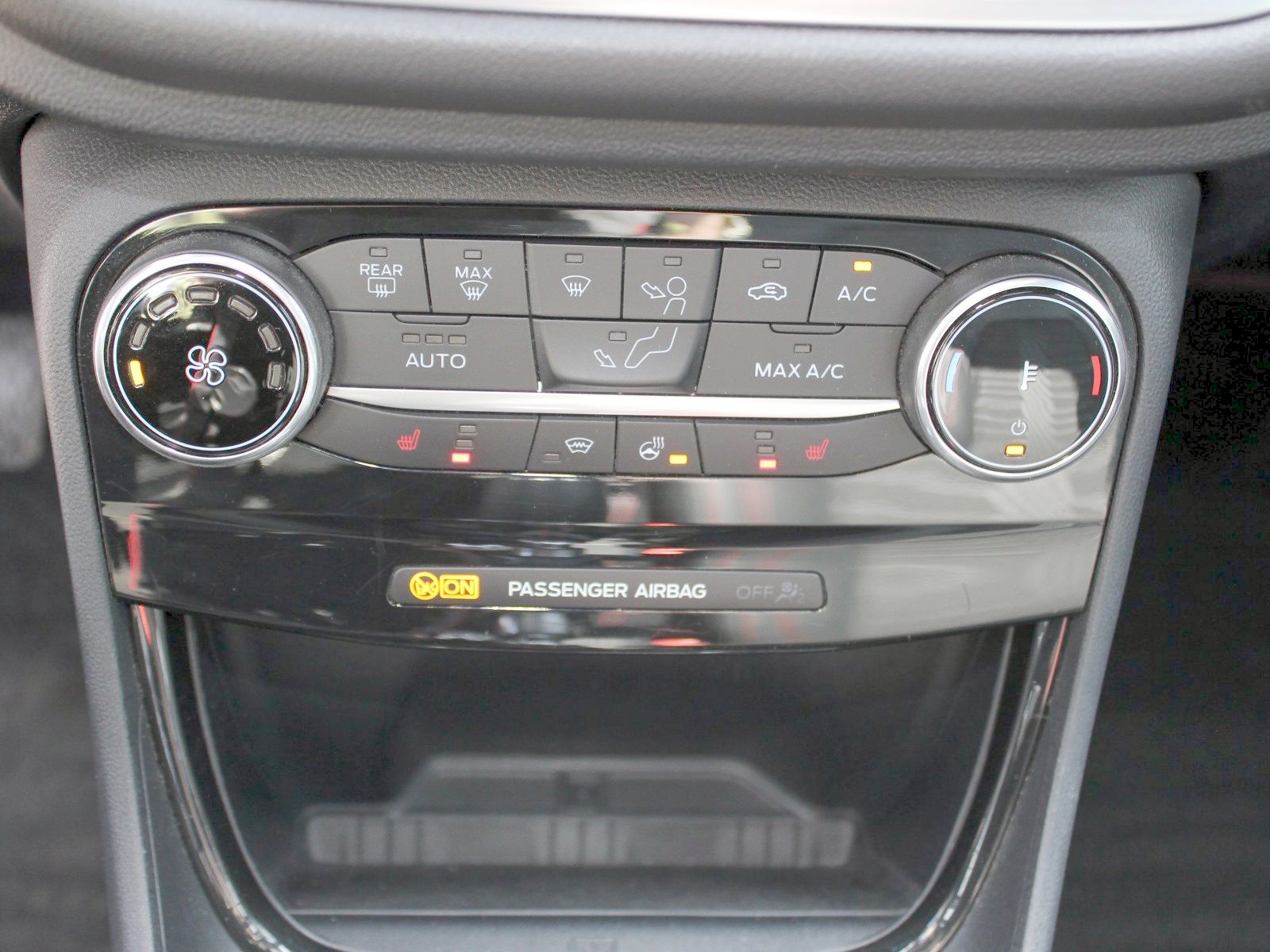 Fahrzeugabbildung Ford Puma ST-Line X 1,0 EcoBoost Mild Hybrid