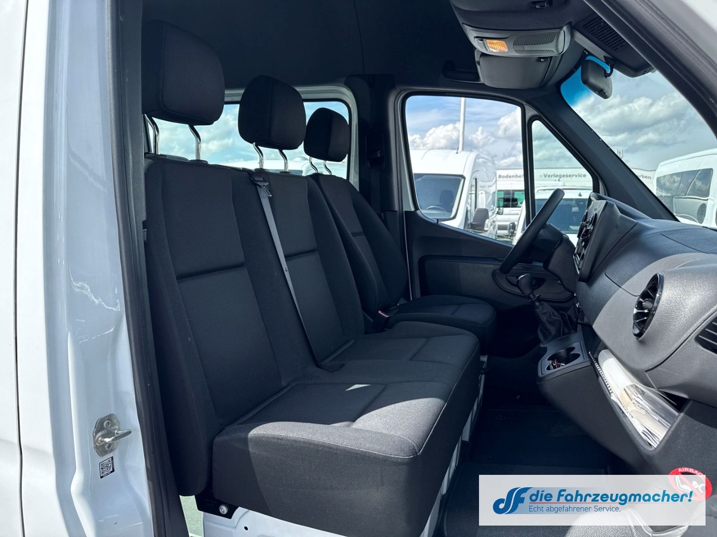 Fahrzeugabbildung Mercedes-Benz Sprinter III Tourer 311 CDI L2 VI Totwinkelassis