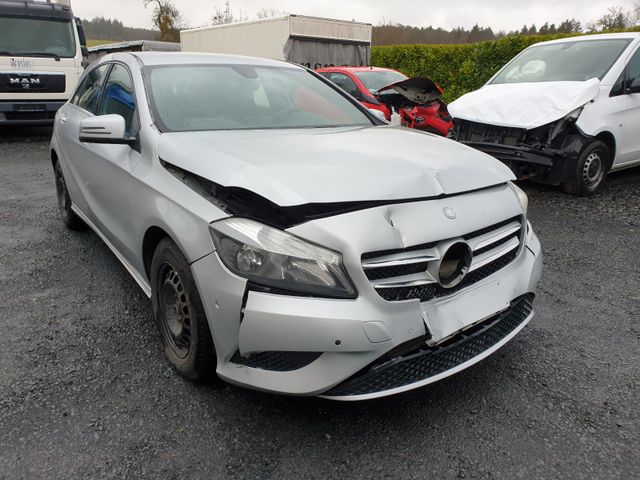 Mercedes-Benz A 180 CDI BlueEFFICIENCY Navi Teilleder