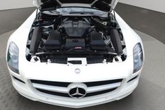 MERCEDES-BENZ SLS AMG Roadster