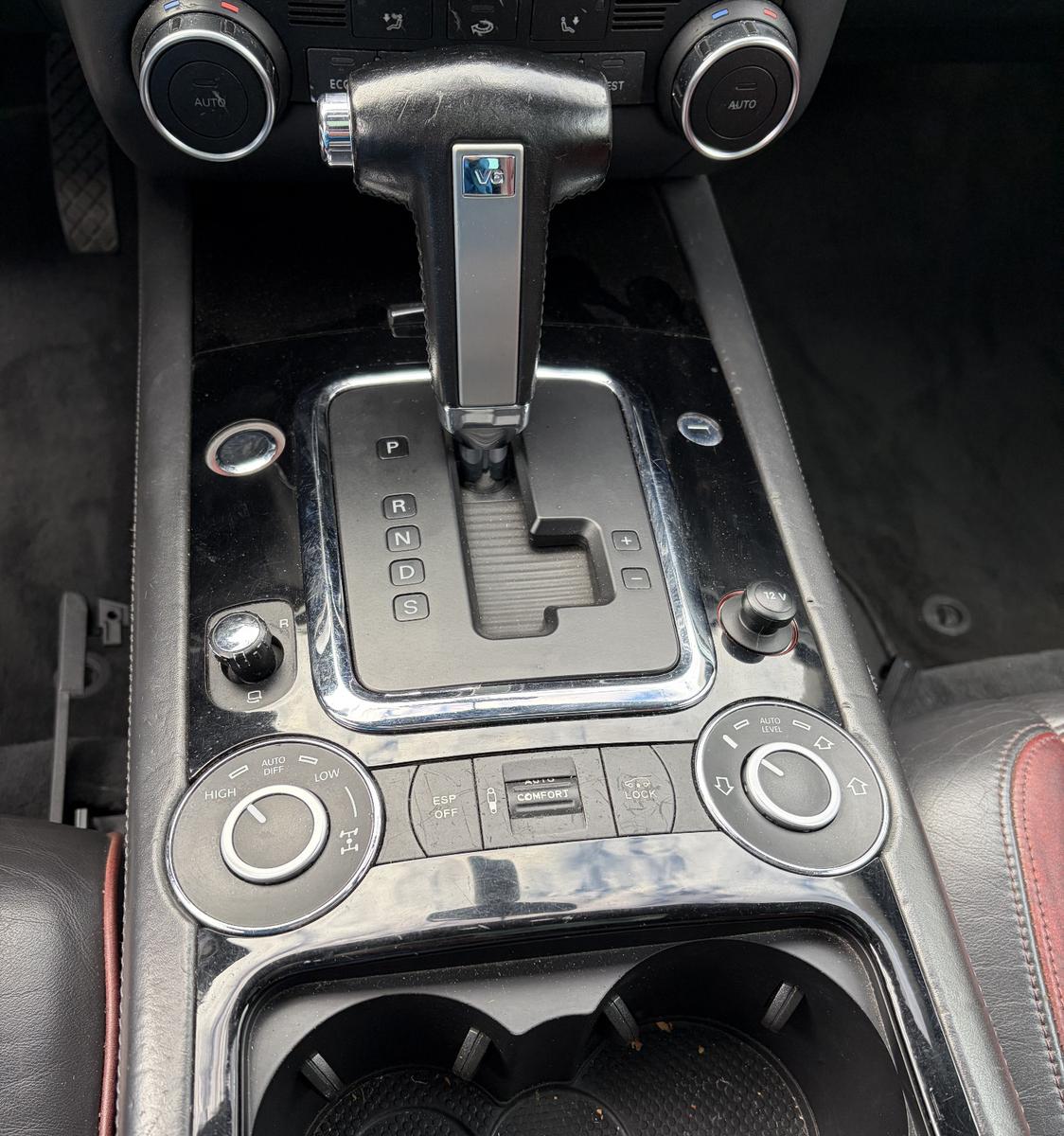 Volkswagen Touareg 2005 — photo 14
