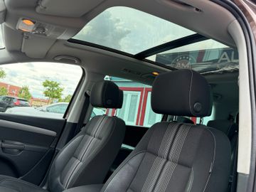 Volkswagen Sharan - 11
