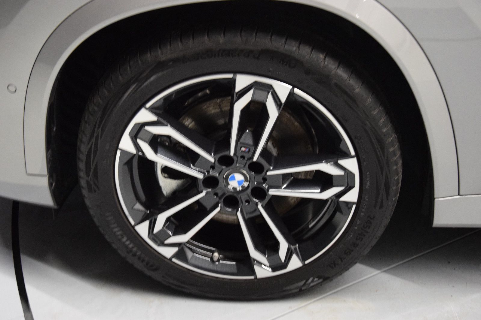 Fahrzeugabbildung BMW X1 23d xDrive M Sport Leder HuD Pano NP: 73.030€