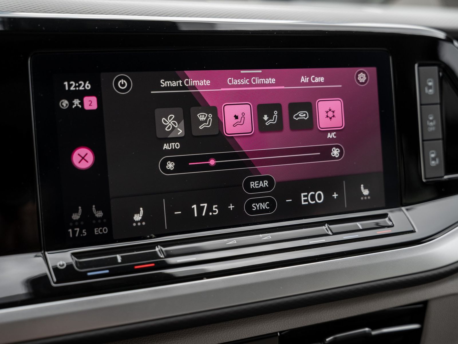 Volkswagen T7 Multivan KÜ Hybrid LED PANO STANDH NAVI AHK foto 19