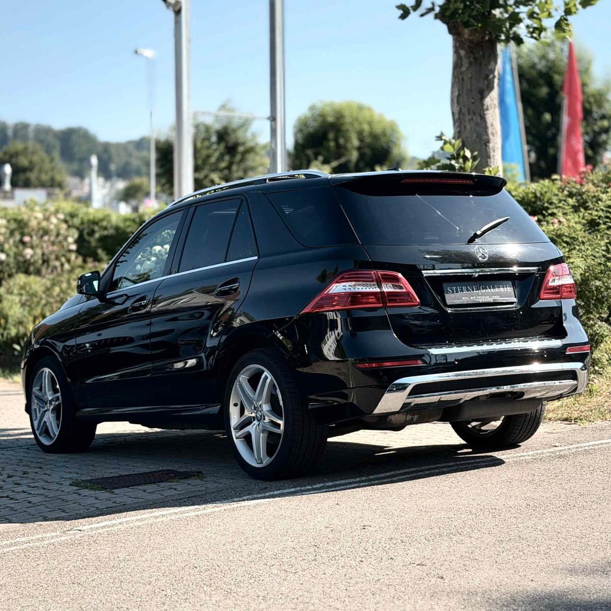Mercedes-Benz ML 350 AMG-LINE/KAMERA/SHZ/MEM/PANO/AHK