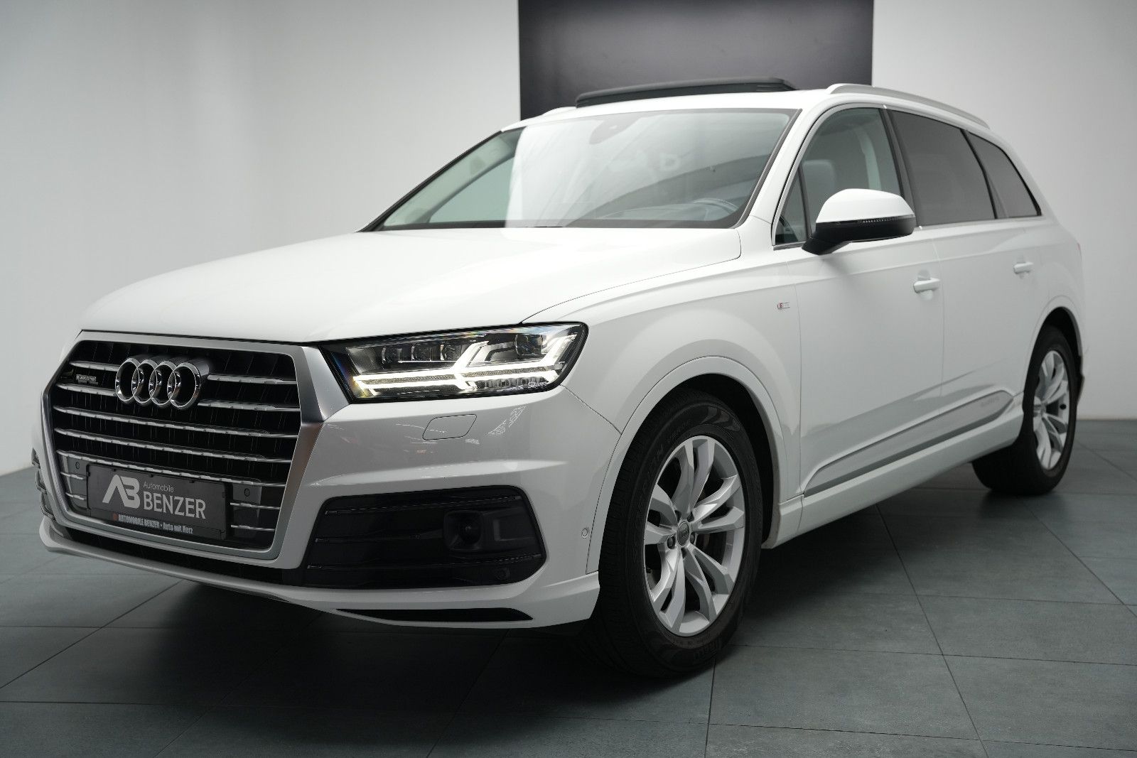 Fahrzeugabbildung Audi Q7 3.0 TDI *S-Line*Panorama*HUD*BOSE*R-Kamera*