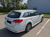 Subaru Legacy Kombi 2.5i Lineartronic - weiße Subaru Legacy
