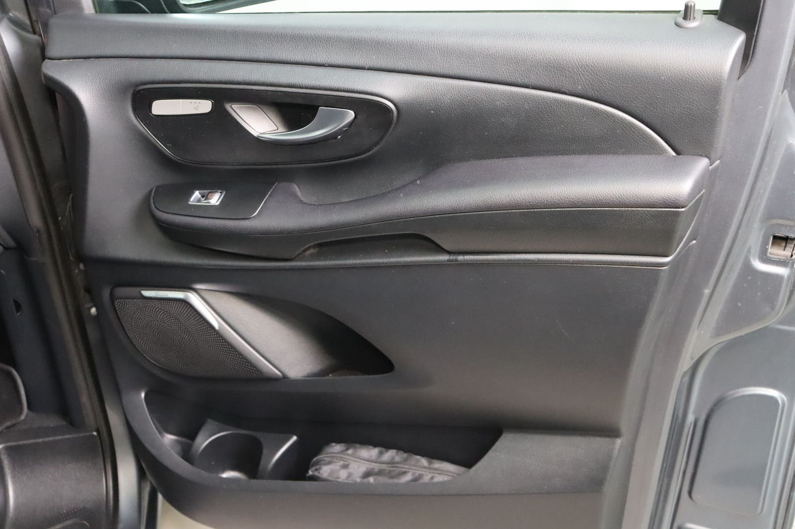 Fahrzeugabbildung Mercedes-Benz V 250 d lang 4-Matic * PDC * Navi * SHZ