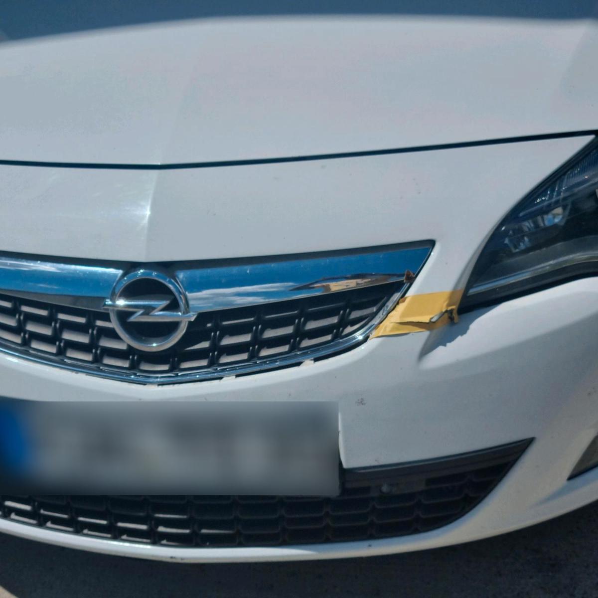 Opel Astra 2011 — engine 165 HP (121kW)