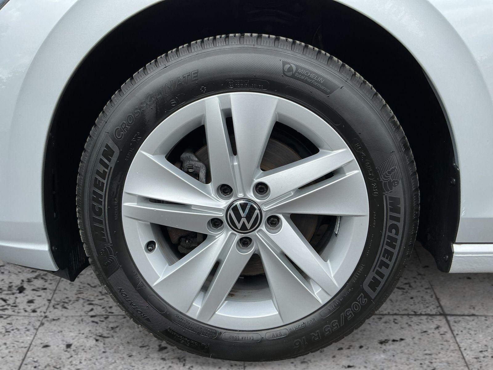Volkswagen Golf VIII 1.5 TSI LIFE LED+NAV+APP+ACC+SHZ+2xPDC, миниатюра 8
