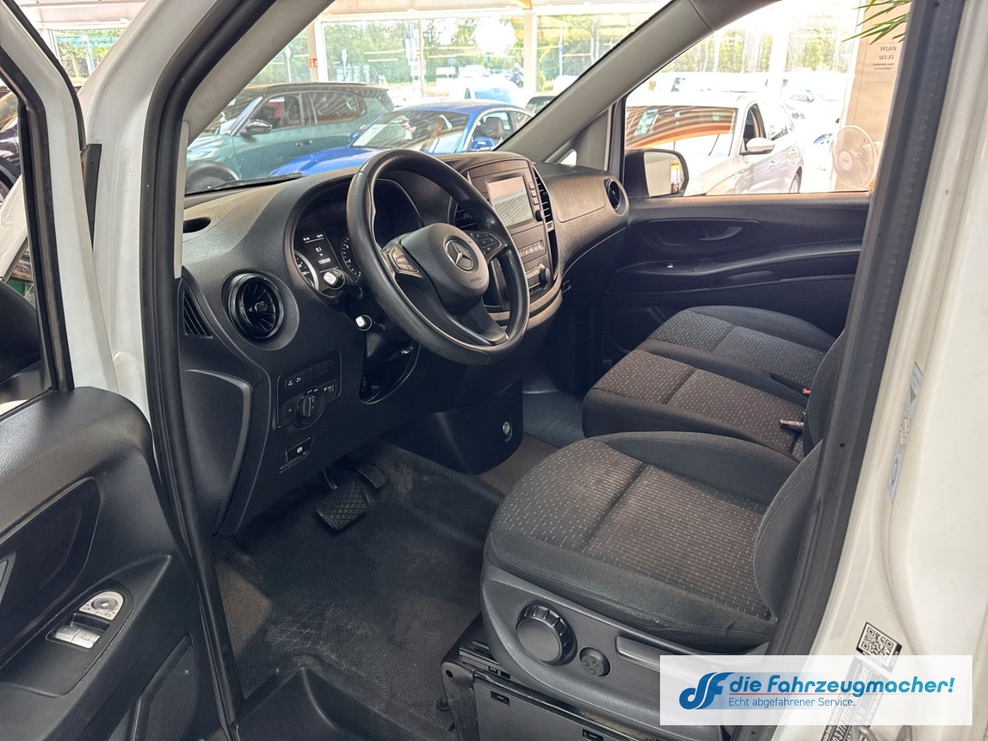 Fahrzeugabbildung Mercedes-Benz Vito Kasten 116 CDI 4x4 lang AHK Navi DAB *EXPOR
