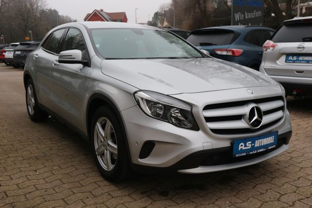 Mercedes-Benz GLA 200 *2.HD/AUTOMATIK/KLIMAAUTO/TEMPO/PDC/AHK*