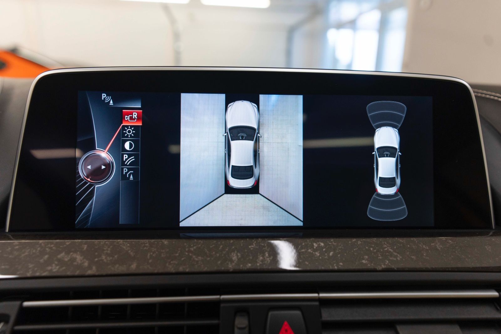 Fahrzeugabbildung BMW 650i xDrive Coupé INDIVIDUAL H&K LED KAM TOTW