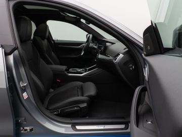 Fahrzeugabbildung BMW i4 eD35 Gran Coupé Glasdach Kamera DAB H/K Komfo